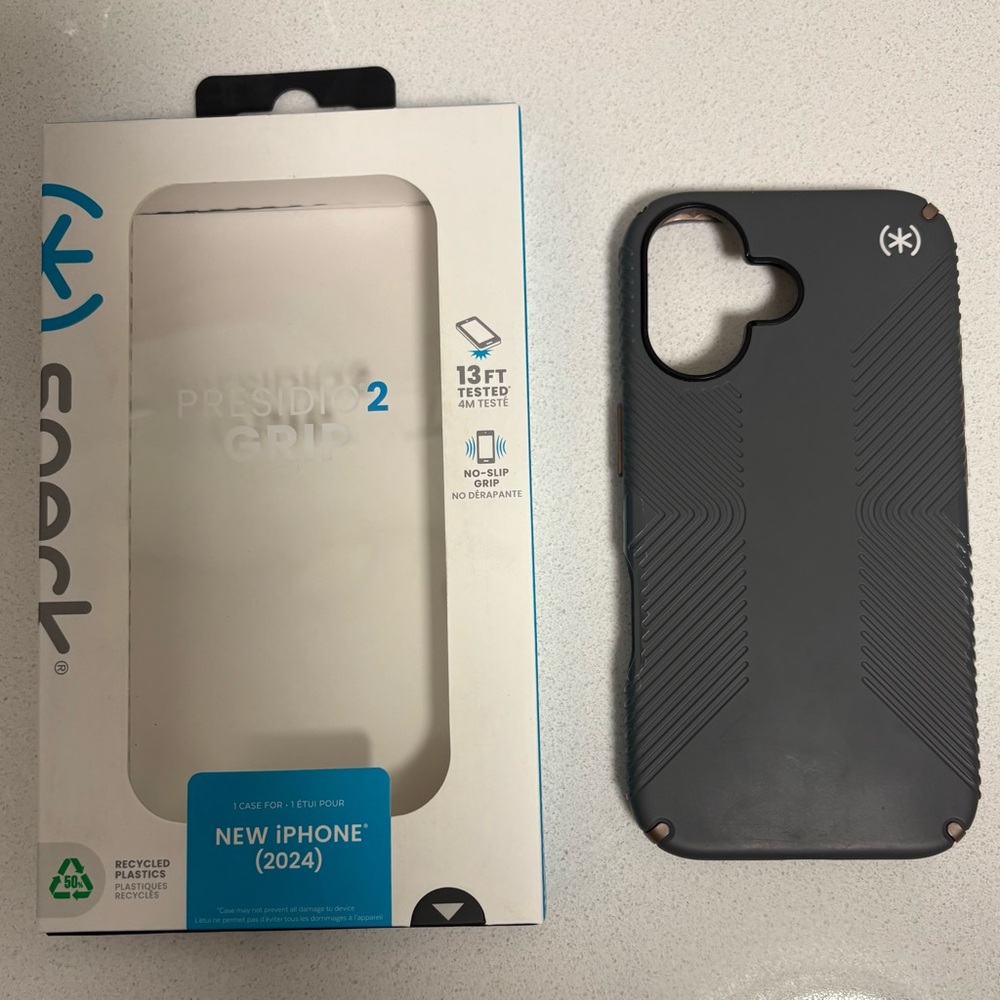 Speck Presidio 2 Grip Case for iPhone 16 (6.1” display)-Gray/Bronze/White